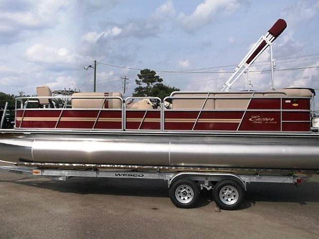 2015 Bentley 240 Fish N Cruise Photo