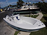 2015 Bluewater 2550 Center Console Photo #11