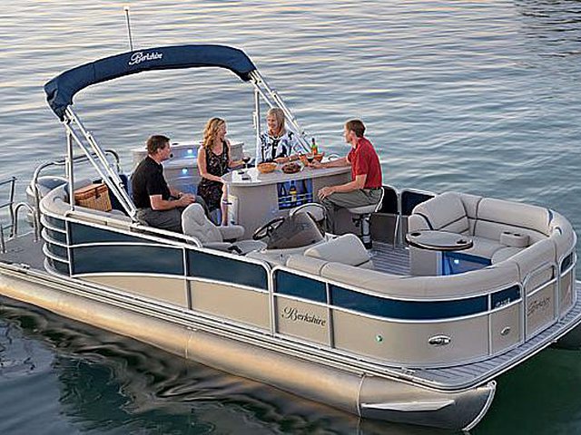 2015 Berkshire 230e Sts 10980 Photo