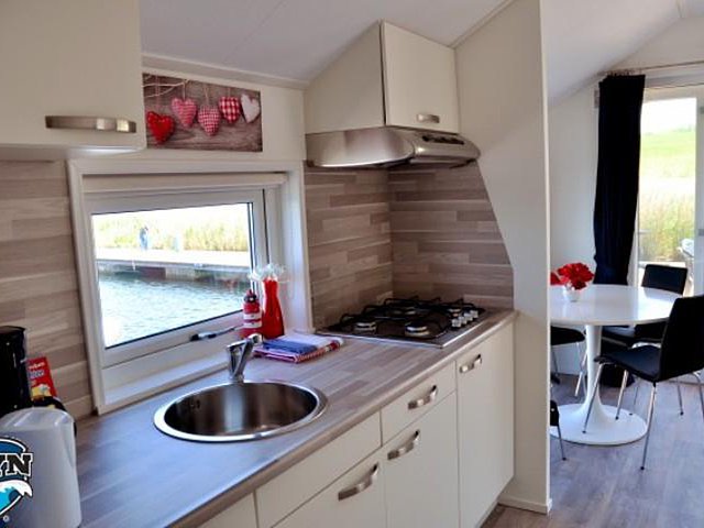 2015 Best Marine Water Chalet Lodge Photo