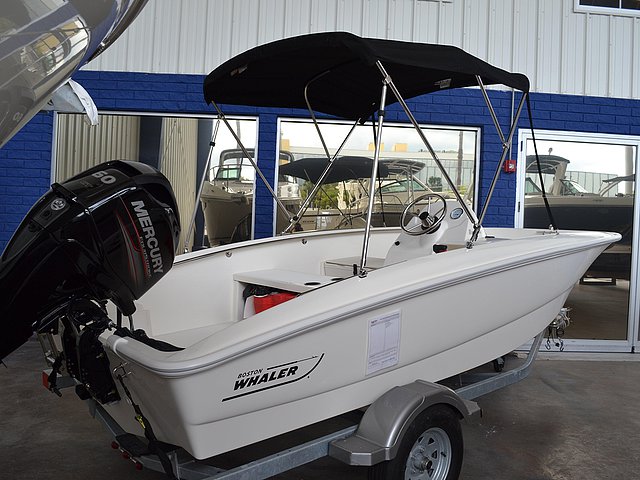15 Boston Whaler 150 Super Sport