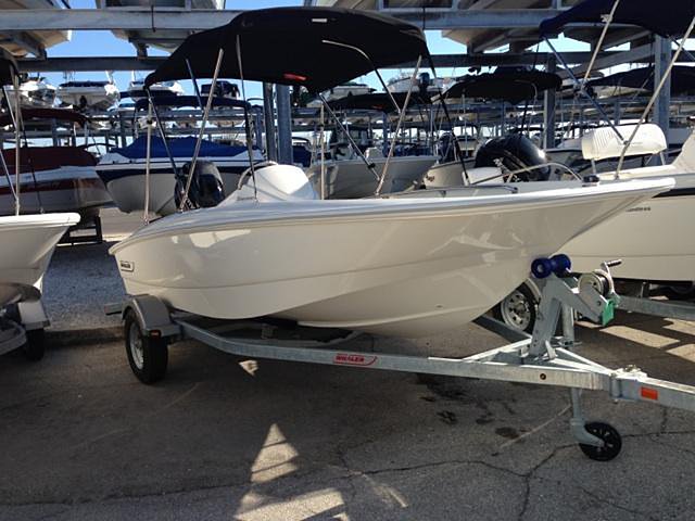 2015 Boston Whaler 150 Super Sport Photo