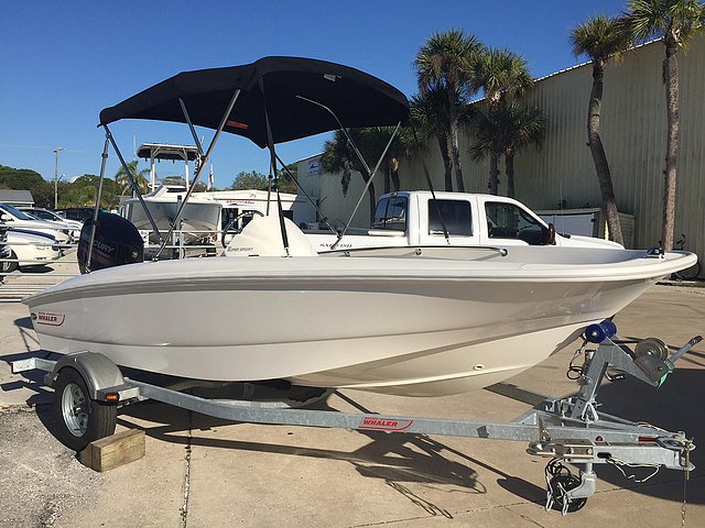 2015 Boston Whaler 150 Super Sport Photo