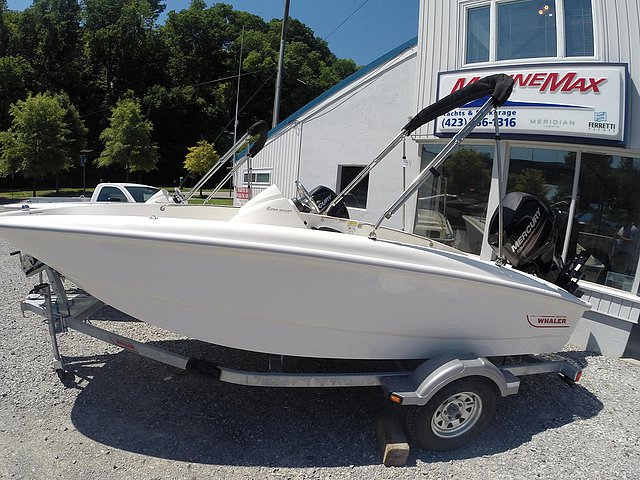 2015 Boston Whaler 150 Super Sport Photo