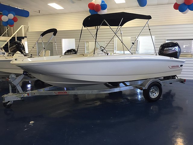 2015 Boston Whaler 170 Super Sport Photo