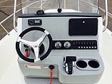 2015 Boston Whaler 210 Dauntless Photo #10