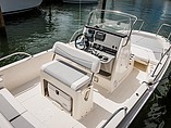 2015 Boston Whaler 210 Dauntless Photo #8