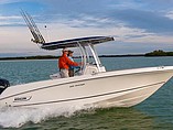 15 Boston Whaler 220 Outrage