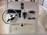 2015 Boston Whaler 220 Outrage Photo #4