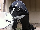 2015 Boston Whaler 220 Outrage Photo #6