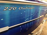 2015 Boston Whaler 220 Outrage Photo #4