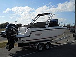 2015 Boston Whaler 230 Vantage Photo #2