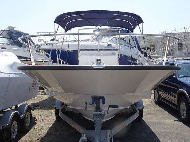 2015 Boston Whaler 210 Montauk Photo