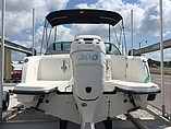 2015 Boston Whaler 230 Vantage Photo #2