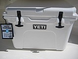 2015 Boston Whaler 230 Vantage Photo #64