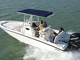 15 Boston Whaler 240 Dauntless