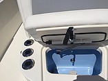 2015 Boston Whaler 240 Dauntless Photo #17