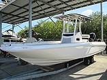 15 Boston Whaler 240 Dauntless