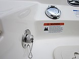 2015 Boston Whaler 240 Dauntless Photo #10