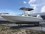 15 Boston Whaler 240 Dauntless
