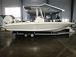15 Boston Whaler 240 Dauntless