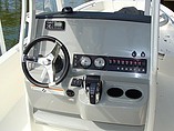 2015 Boston Whaler 240 Dauntless Center Console Photo #4