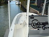2015 Boston Whaler 240 Dauntless Center Console Photo #8