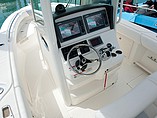 2015 Boston Whaler 250 Outrage Photo #7