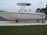 15 Boston Whaler 270 Dauntless