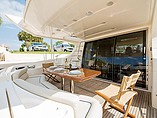 2010 Azimut 62 Evolution Express Photo #17