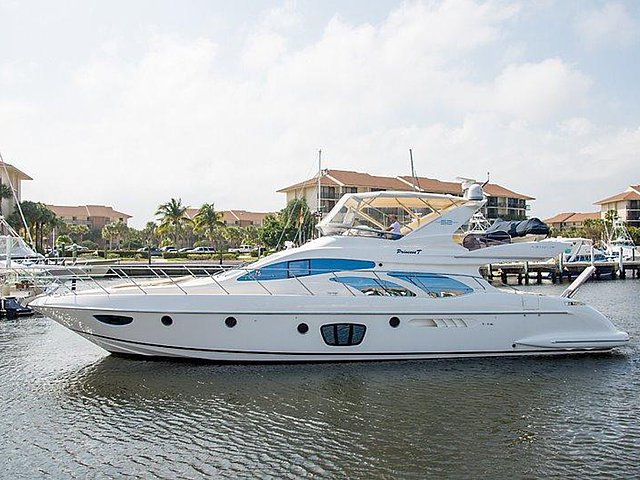 2010 Azimut 62 Evolution Express Photo