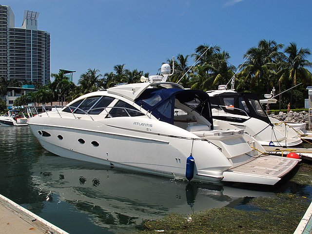 2010 Azimut Atlantis 54 Photo