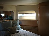 1997 Carver 405 Aft Cabin Motor Yacht Photo #36