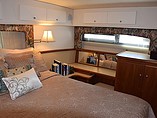 1997 Carver 440 Aft Cabin Motor Yacht Photo #14