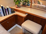 1997 Carver 440 Aft Cabin Motor Yacht Photo #21