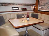 1997 Carver 440 Aft Cabin Motor Yacht Photo #35