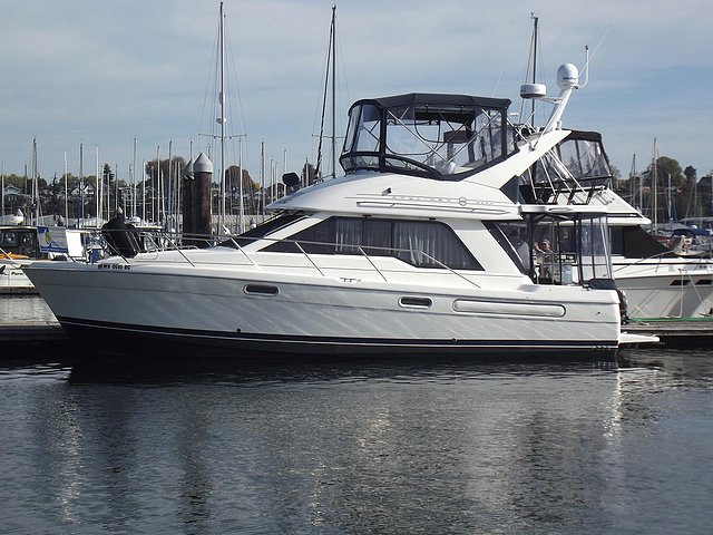 97 Bayliner 3388
