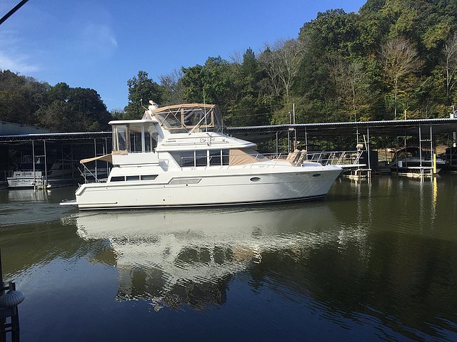 1997 Carver 430 Cockpit Motor Yacht Photo
