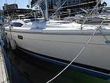 1997 Hunter 376 Photo #4