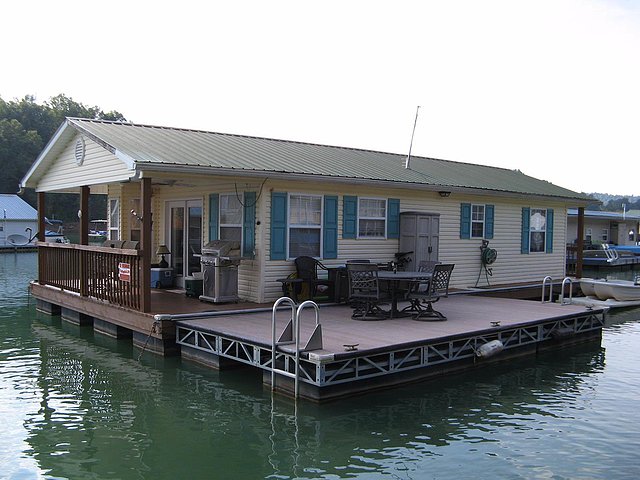 1997 Custom Built 20 X 37 Floating Cottage Photo
