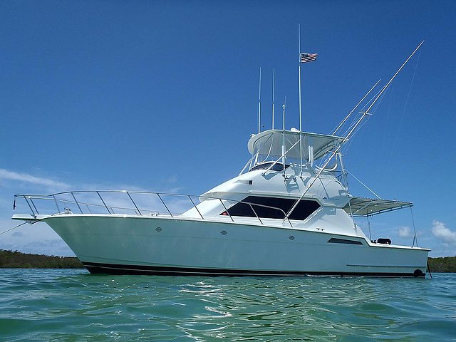 1997 Hatteras 43 Convertible Photo