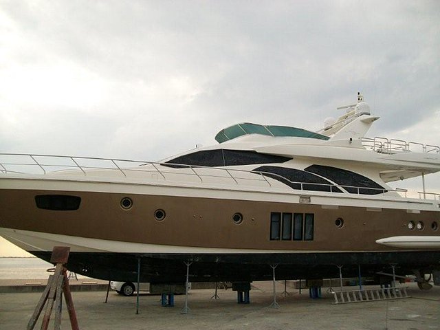 2010 Azimut 78 Fly Photo