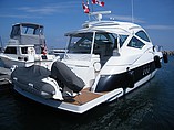 2010 Cruisers Yachts 520 Sports Coupe Photo #4